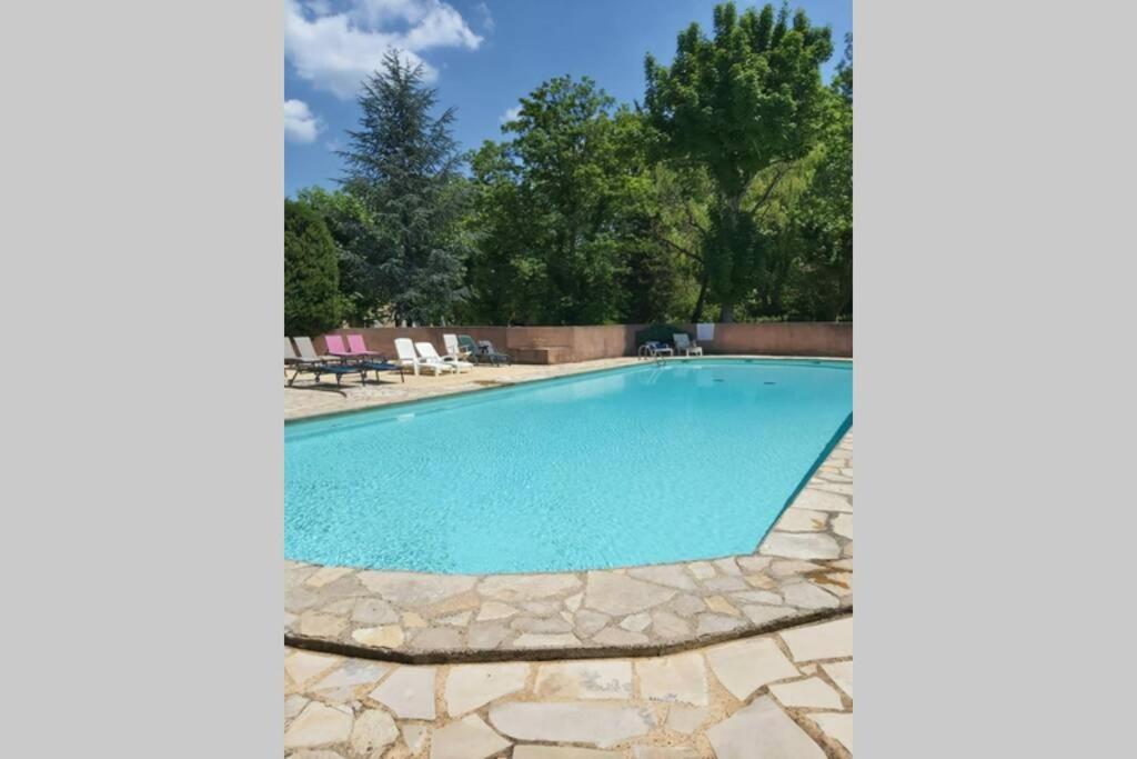 Eblouissant Appartement Au Calme D'Une Residence Avec Piscine Idealement Situe Au Pied Du Colorado Provencal Dans Le Prestigieux Luberon Rustrel Kültér fotó