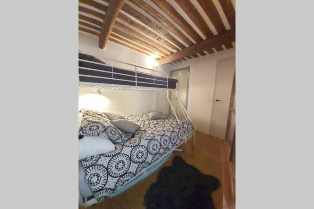 Eblouissant Appartement Au Calme D'Une Residence Avec Piscine Idealement Situe Au Pied Du Colorado Provencal Dans Le Prestigieux Luberon Rustrel Kültér fotó