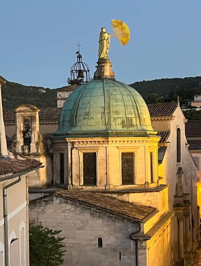 Eblouissant Appartement Au Calme D'Une Residence Avec Piscine Idealement Situe Au Pied Du Colorado Provencal Dans Le Prestigieux Luberon Rustrel Kültér fotó